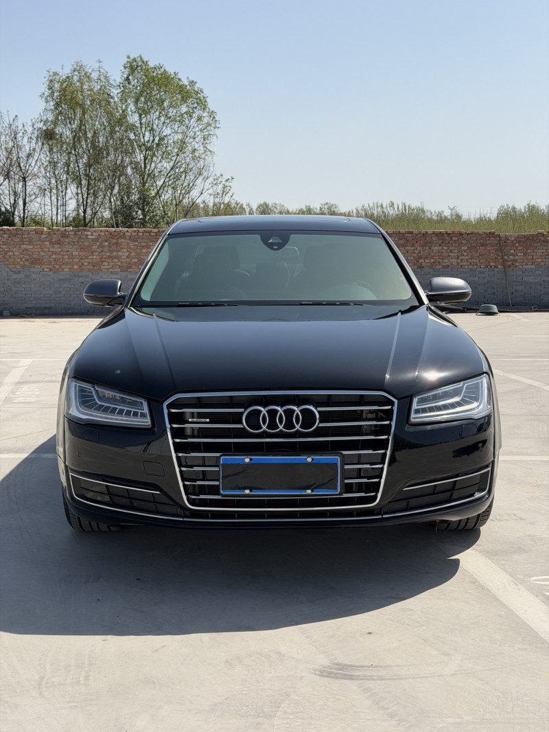 新乡17年奥迪A8L1