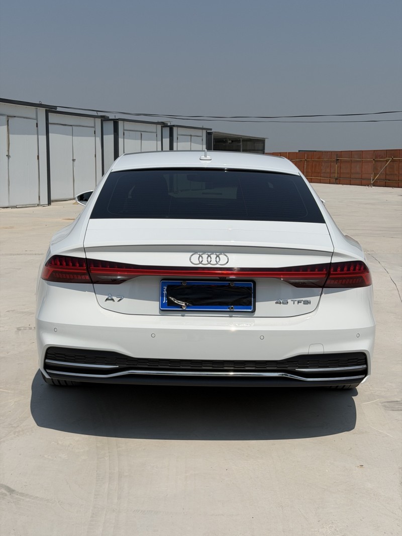新乡24年奥迪A7L8