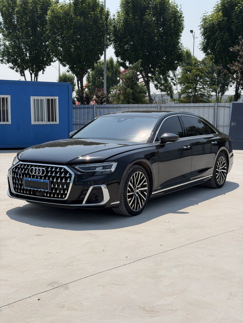新乡23年奥迪A8L2