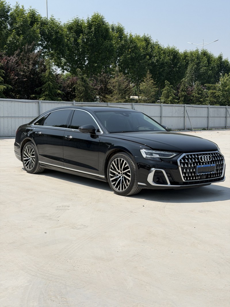 新乡23年奥迪A8L3