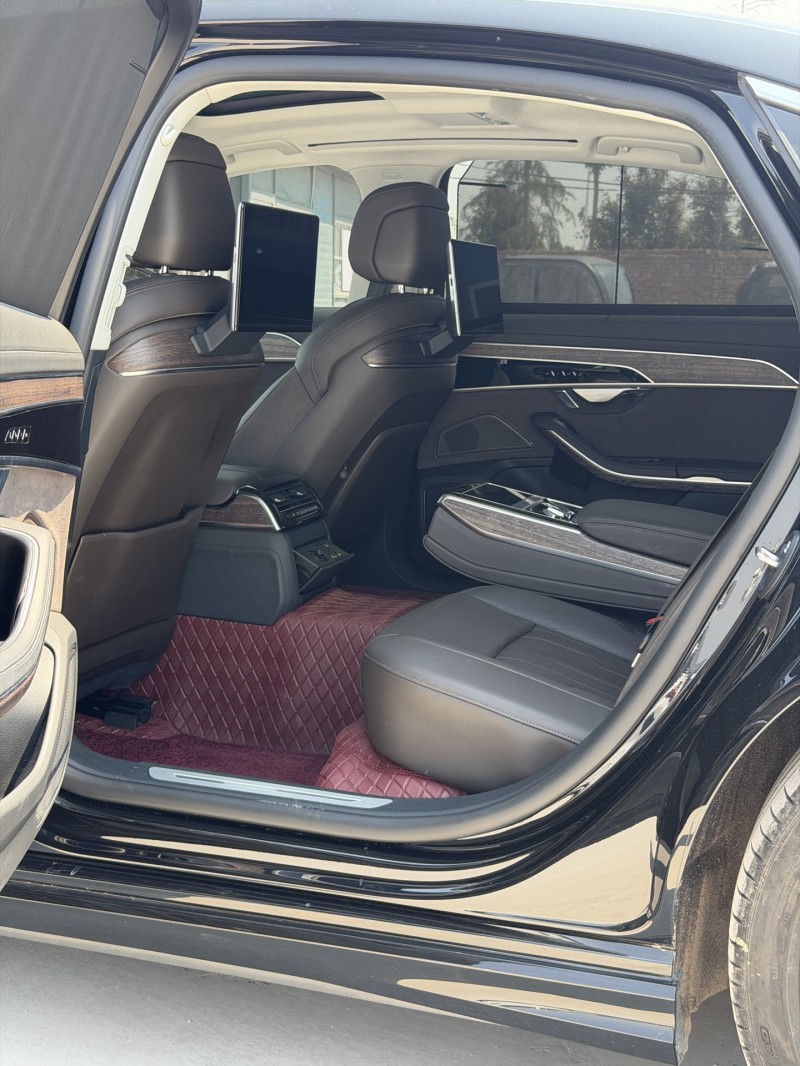 新乡23年奥迪A8L6