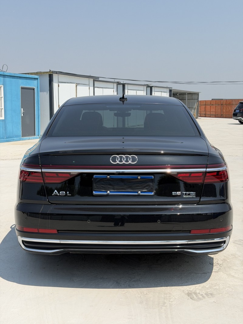 新乡23年奥迪A8L8