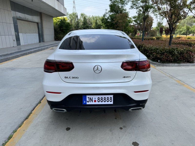 济宁19年奔驰GLC9