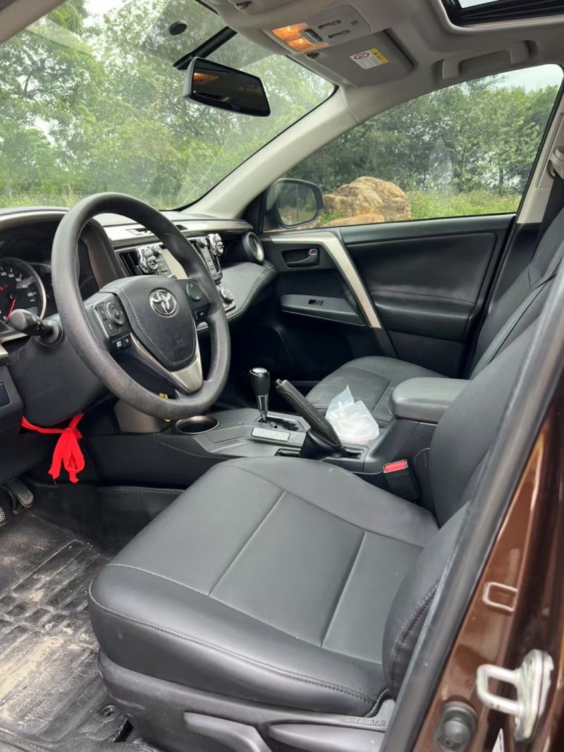 江门15年丰田RAV4荣放4