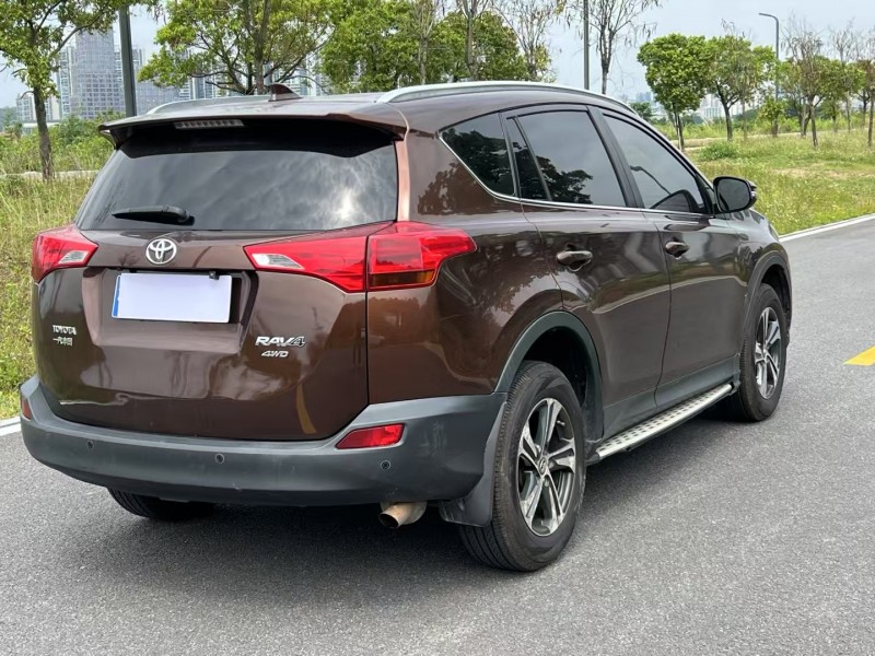 江门15年丰田RAV4荣放8