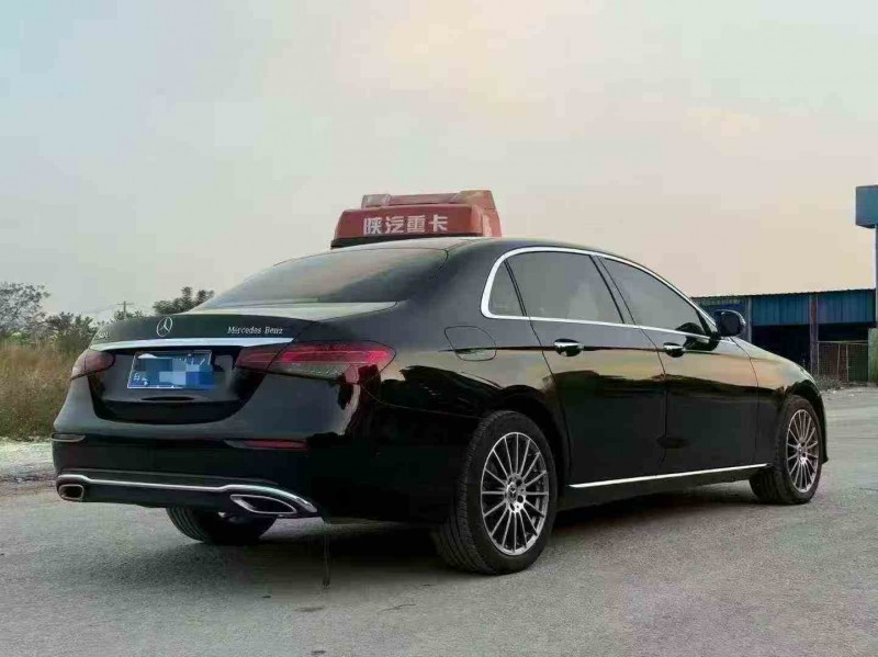 北海22年奔驰E7
