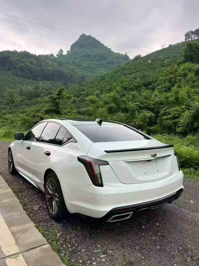 北海20年凯迪拉克CT55