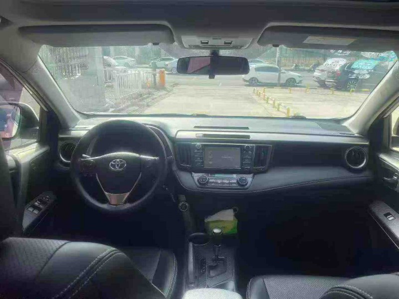 平顶山16年丰田RAV4荣放5