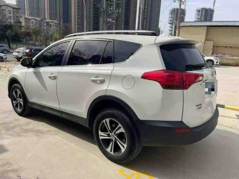 平顶山16年丰田RAV4荣放9