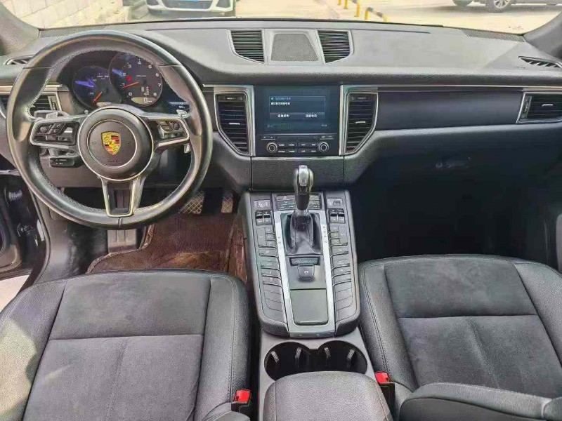 平顶山18年保时捷Macan5