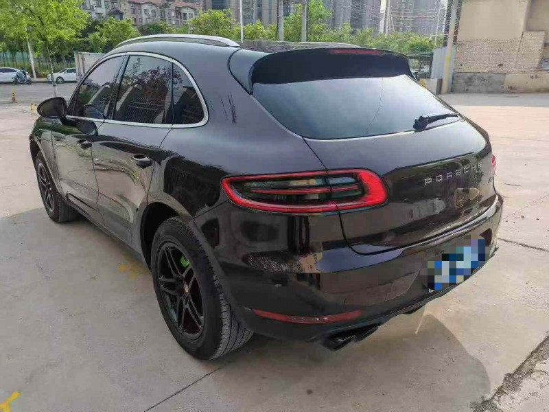 平顶山18年保时捷Macan9