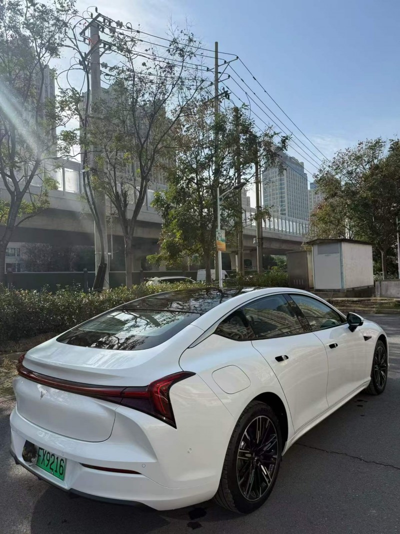 襄阳24年哪吒S4