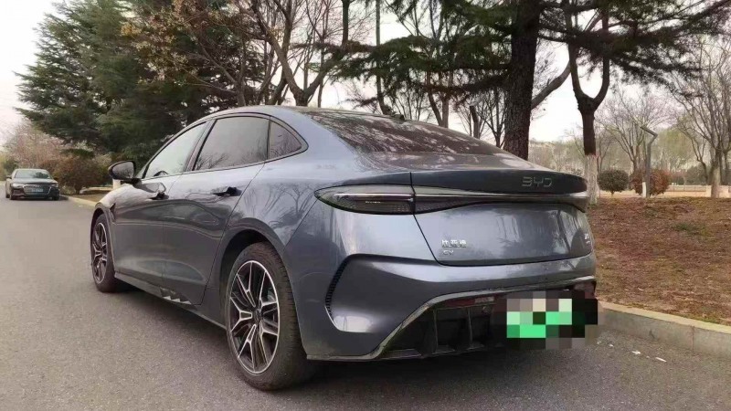 东营25年比亚迪海豹8