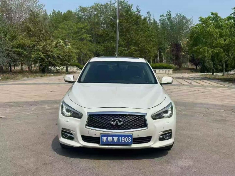 东营17年英菲尼迪Q50L1