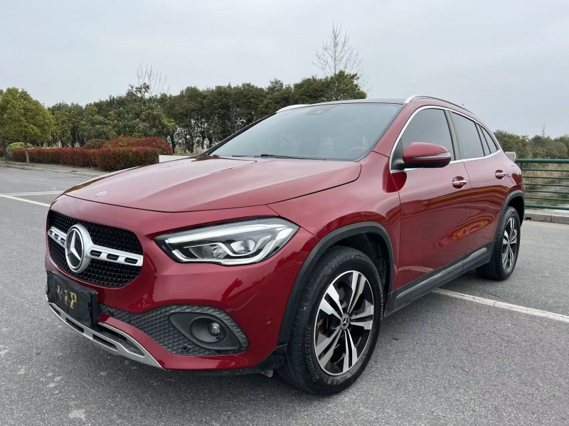 盐城22年奔驰GLA3