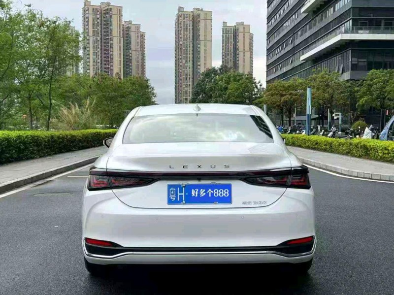 东莞25年雷克萨斯ES5