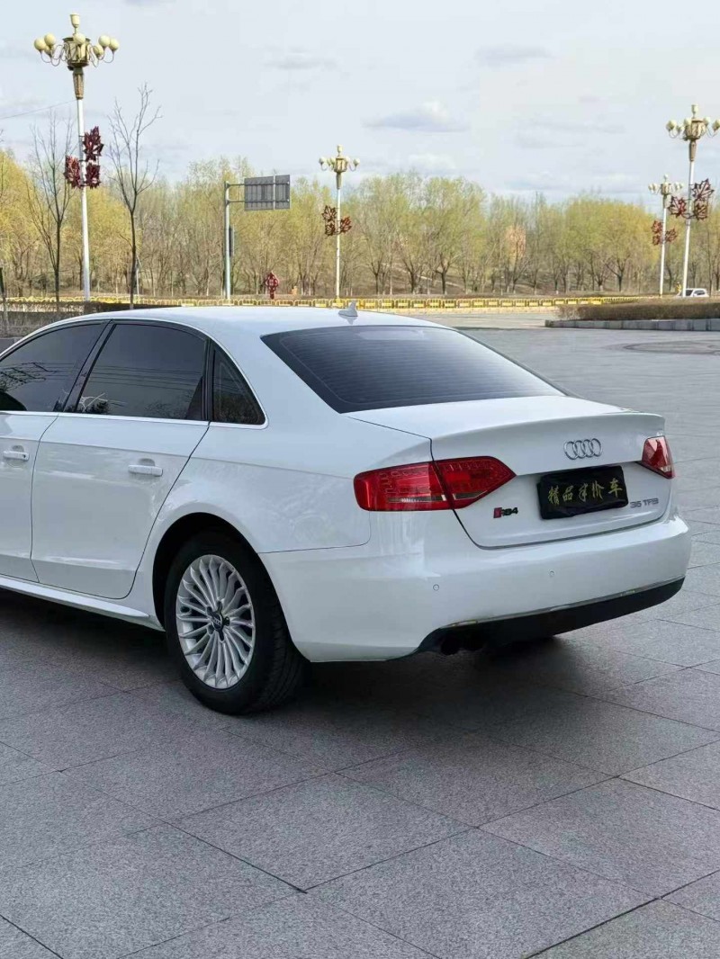 吉林11年奥迪A4L6