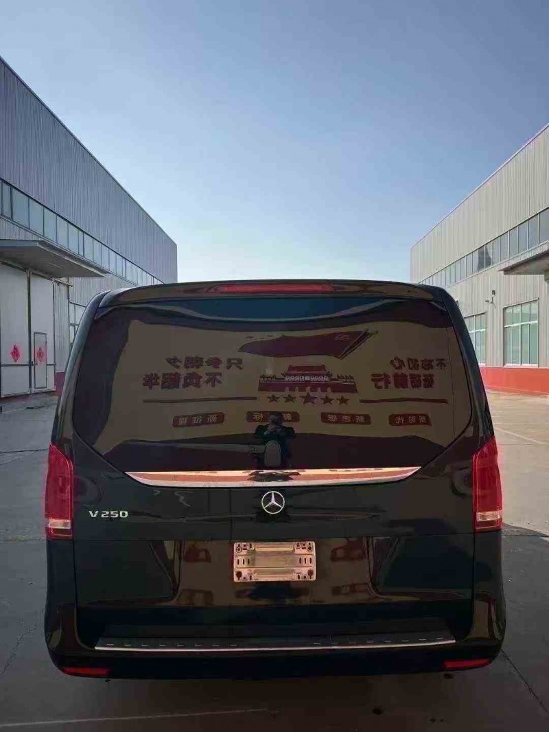 东营19年奔驰V8