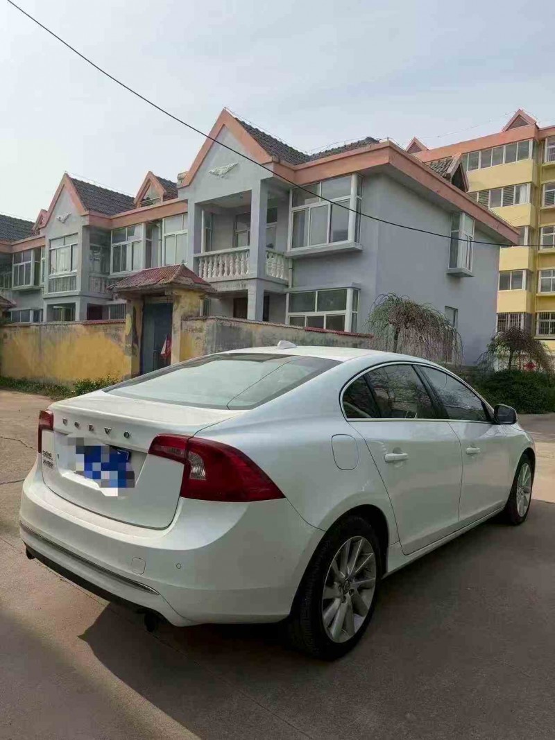 东营16年沃尔沃S60L7