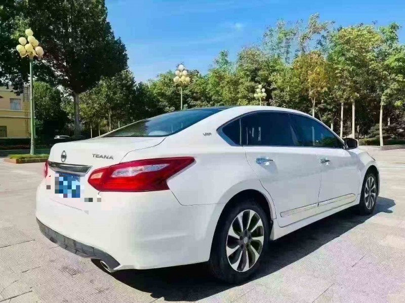潍坊17年日产天籁7