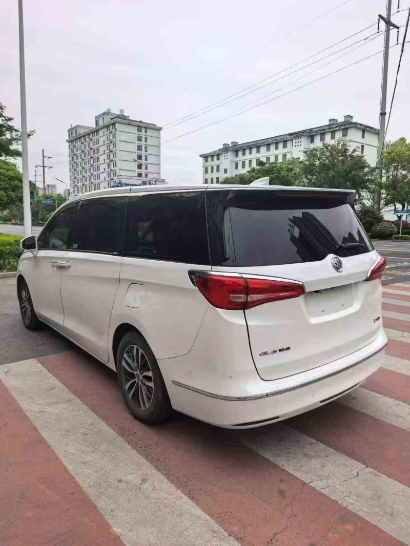 铜陵18年别克GL88