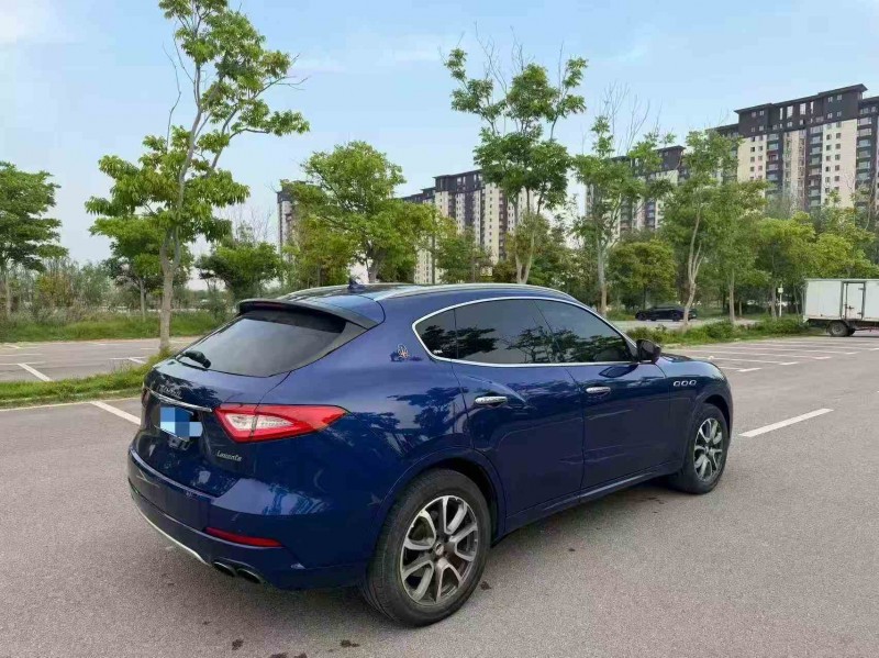 烟台17年玛莎拉蒂Levante9