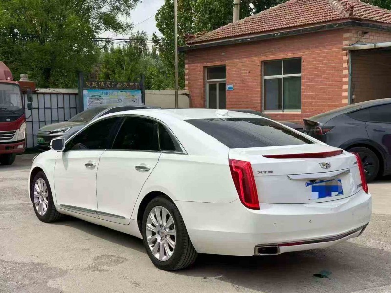 东营17年凯迪拉克XTS4