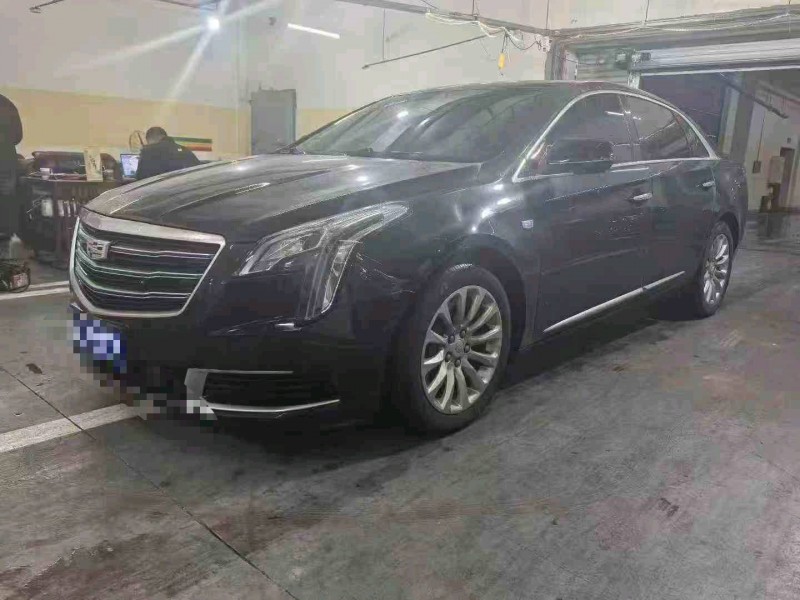 重庆20年凯迪拉克XTS3