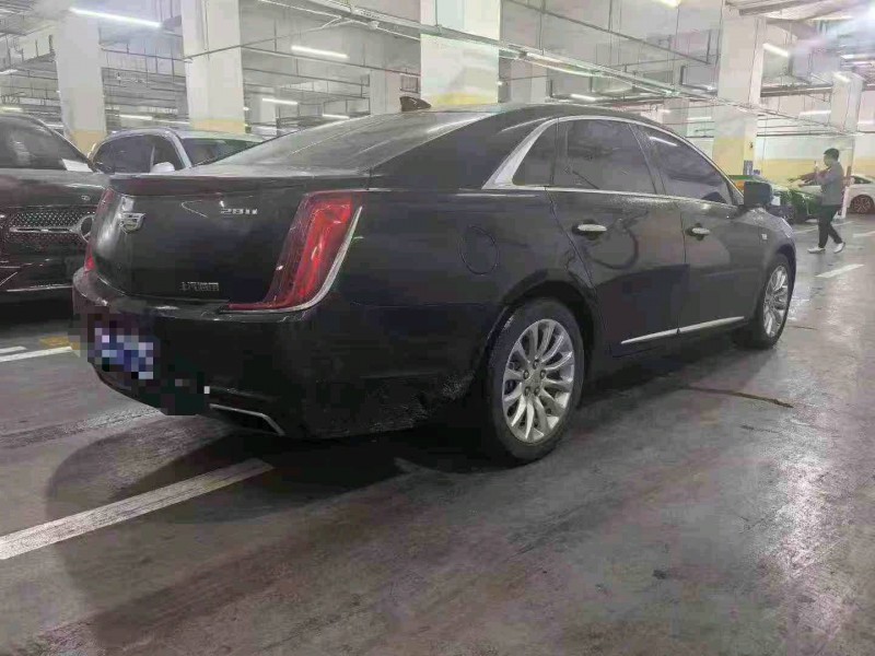 重庆20年凯迪拉克XTS8