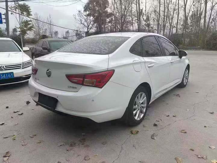 徐州17年别克威朗8