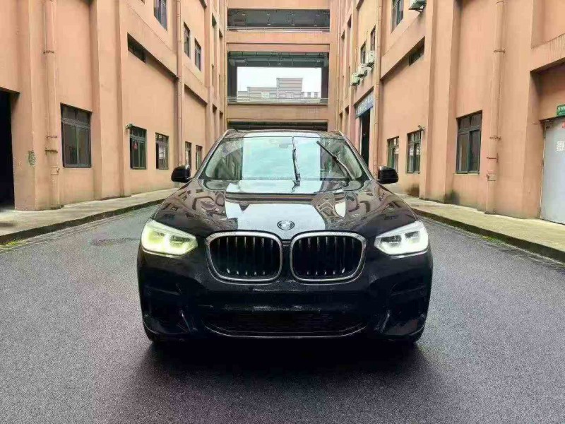 重庆20年宝马X31