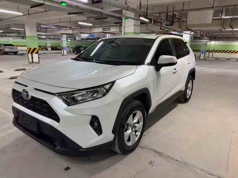 德阳24年丰田RAV4荣放3