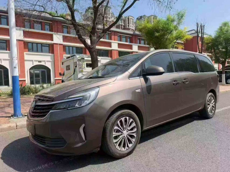 张家口22年别克GL82
