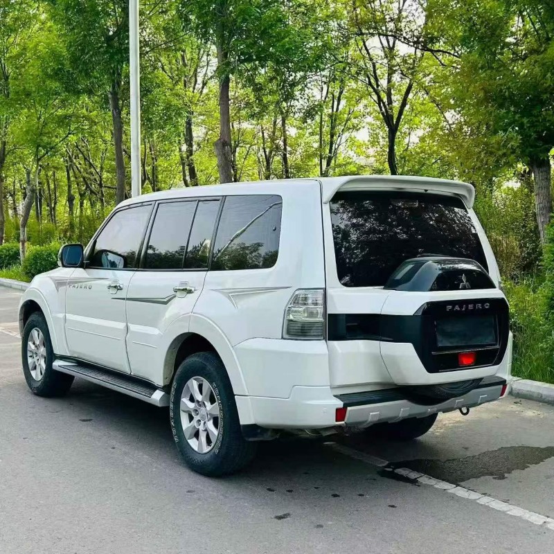 东营19年三菱帕杰罗9