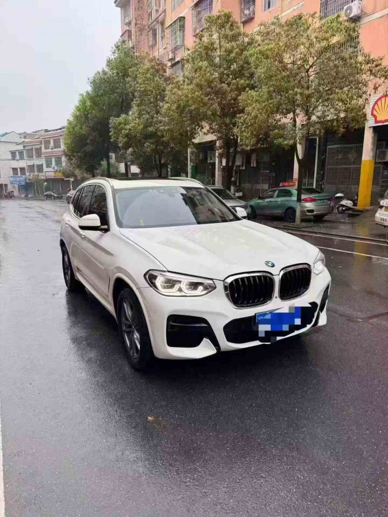 常德20年宝马X33
