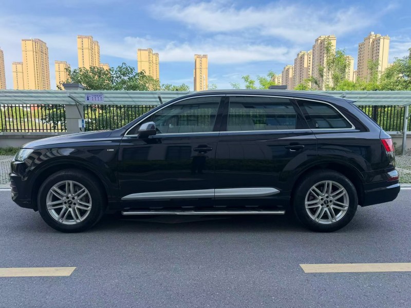 阜阳18年奥迪Q78