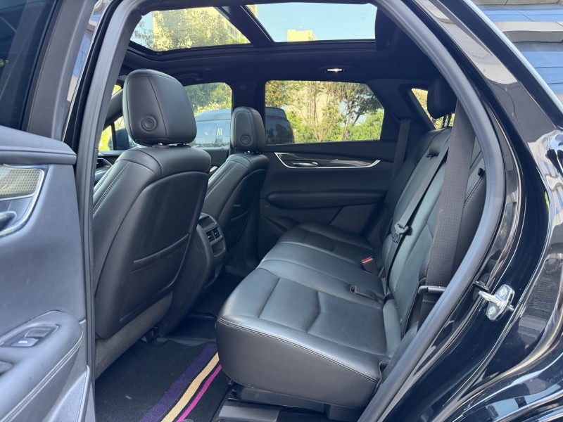 济宁22年凯迪拉克XT57