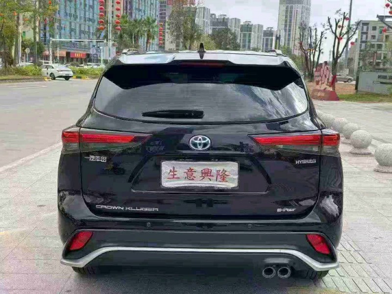 广州24年丰田皇冠6