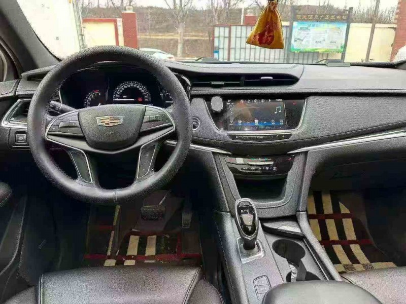 东营19年凯迪拉克XT54
