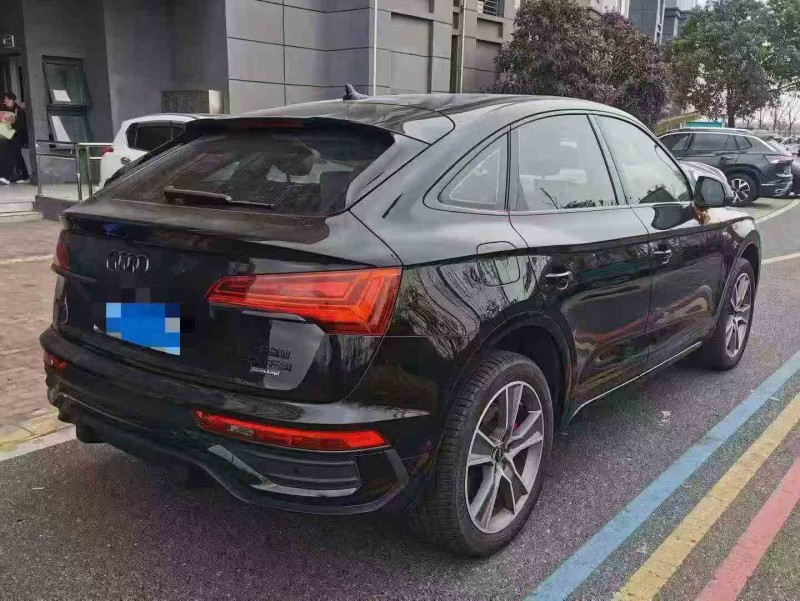 赣州23年奥迪Q58