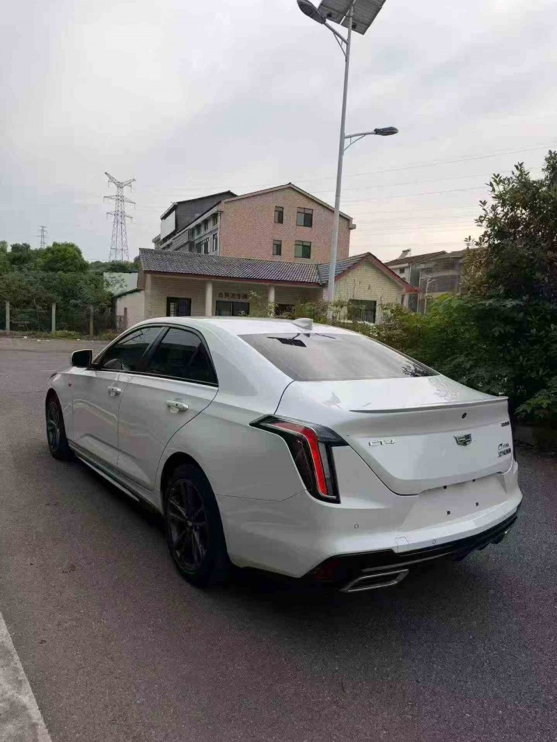 张家界24年凯迪拉克CT49