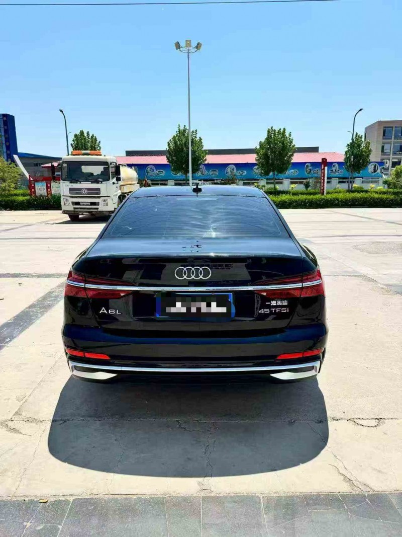 济南19年奥迪A6L8