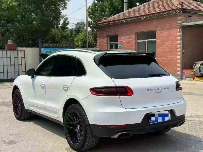 泰安17年保时捷Macan4