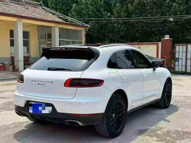泰安17年保时捷Macan6