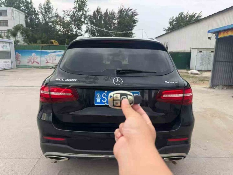 东营19年奔驰GLC3