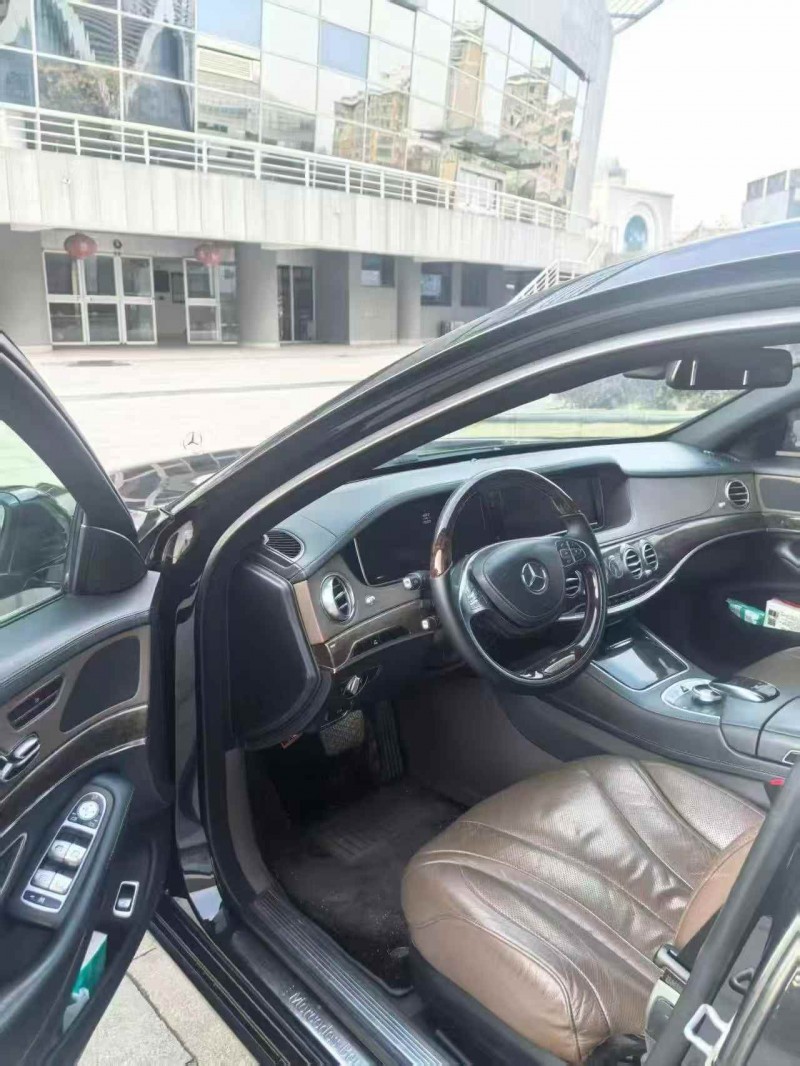 新乡16年奔驰S4