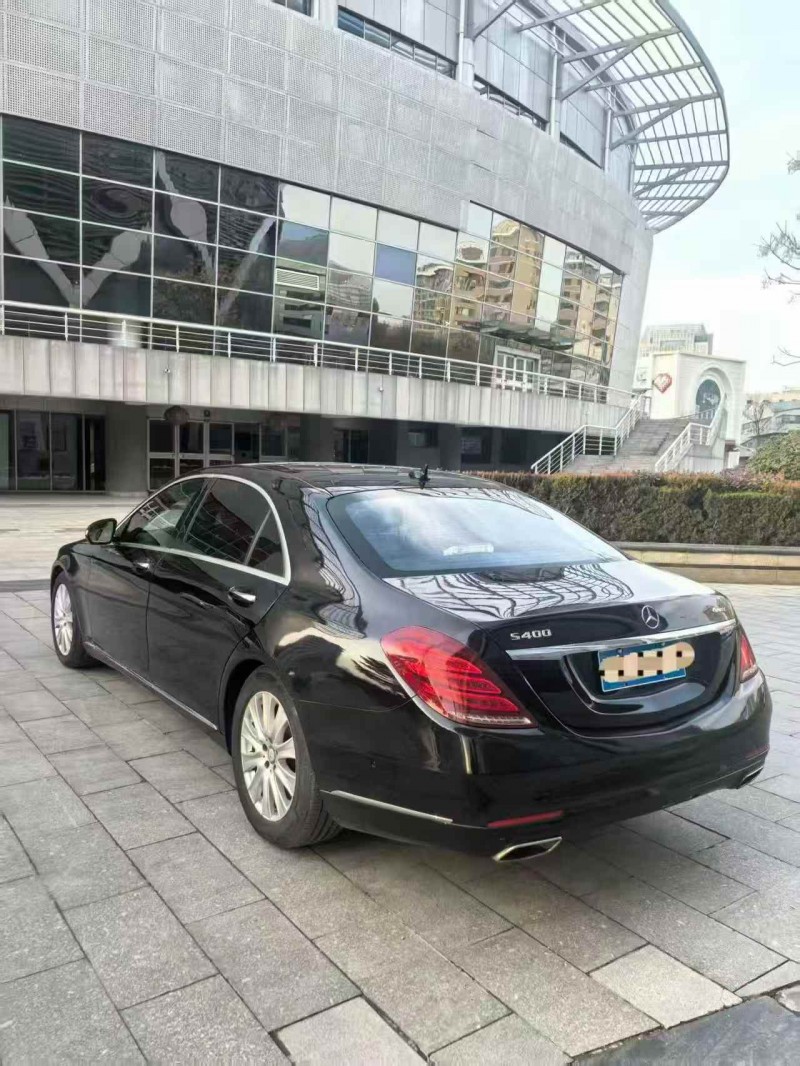 新乡16年奔驰S8