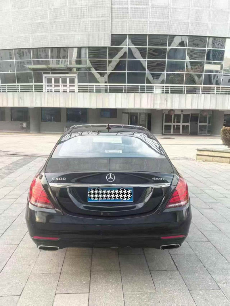 新乡16年奔驰S9