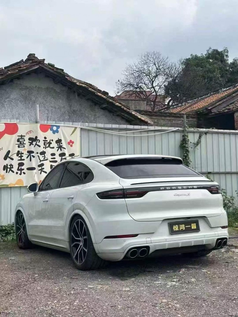 汕头23年保时捷卡宴8