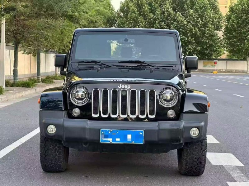 安阳18年Jeep牧马人1